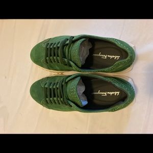 Ferragamo in amazing condition!! Sz 10 men’s shoe